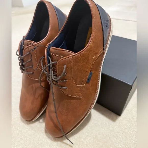 B-52 (BY: BULLBOXER ) MENS Brown and navy blue DRESS OXFORDS SIZE 12 NEW
