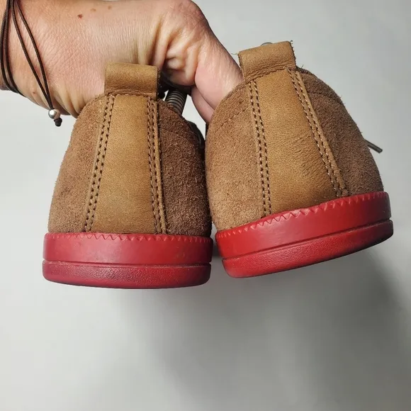 Clae Ellington Leather Sneaker Tan Red Soles Sz 9