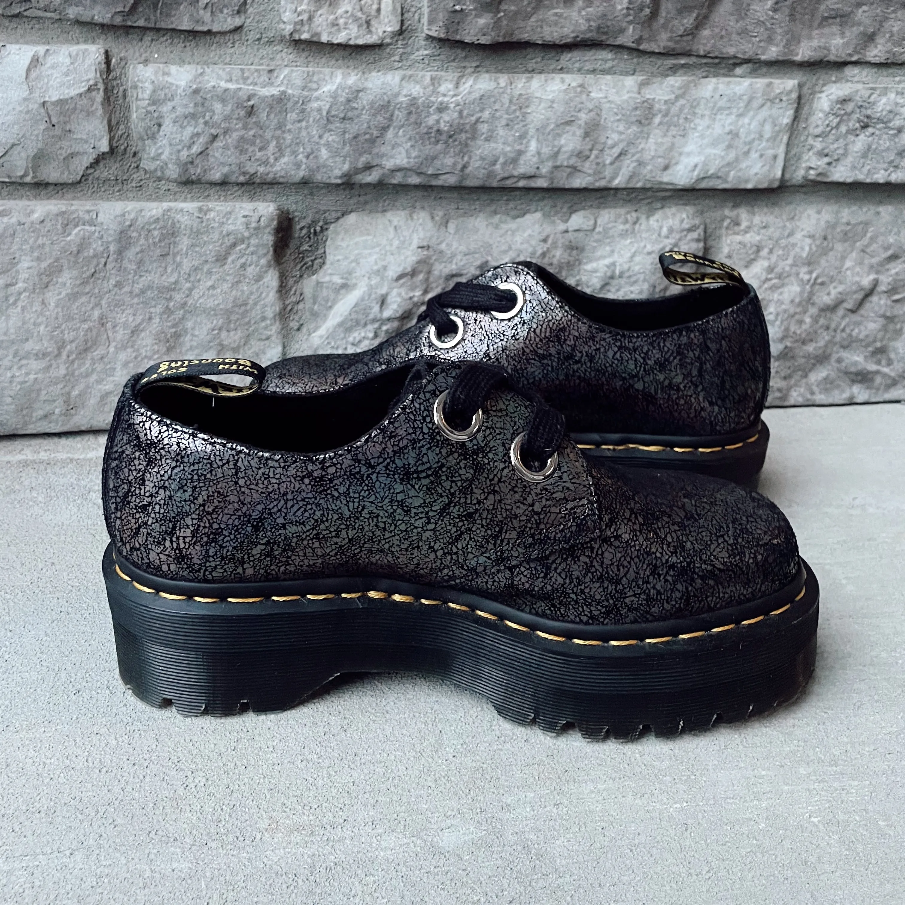 Gunmetal Holly