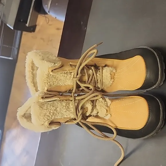 Jambu, Northgate  waterproof women's boots.
