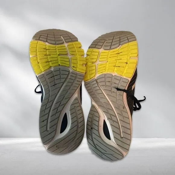 Men’s New Balance V .10