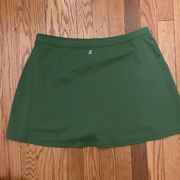 WeWoreWhat Revolve Active Tennis‎ Skort Court Green XL NWOT