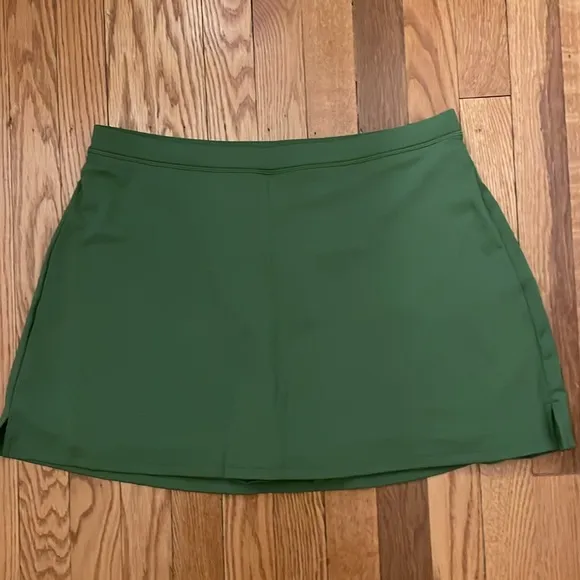WeWoreWhat Revolve Active Tennis‎ Skort Court Green XL NWOT